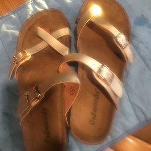Outwood’s gold metallic sandals -nwot .  Size 10.